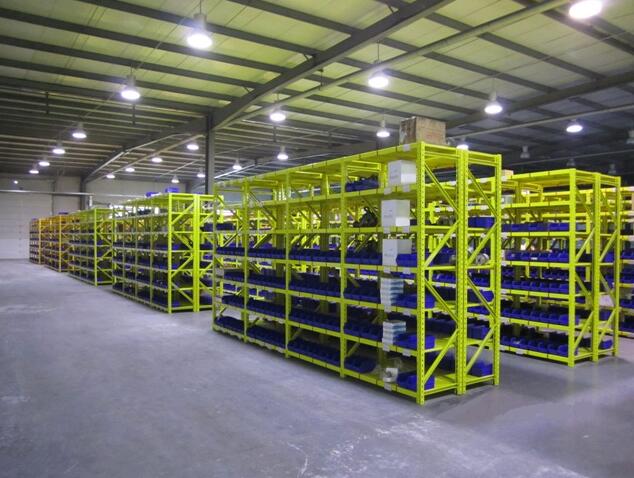 中型貨（huò）架（jià）